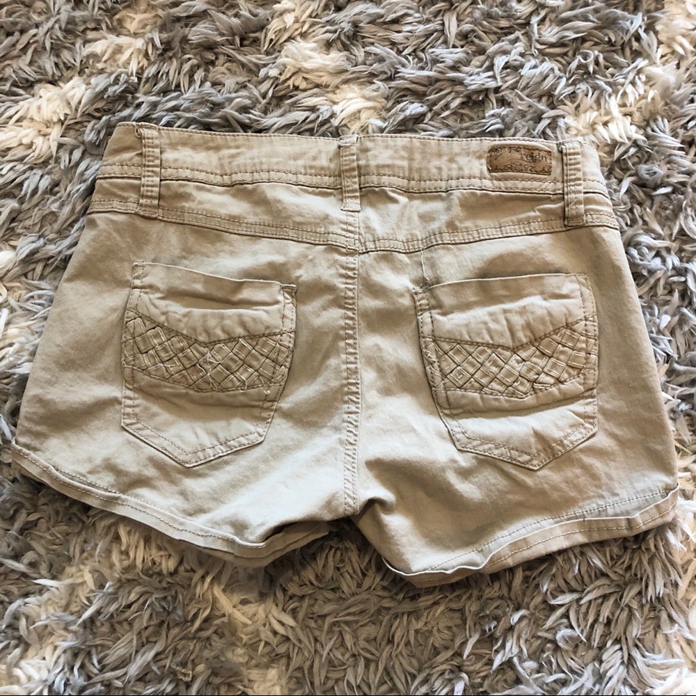 🌺 Reign Juniors Shorts Size 1 Tan